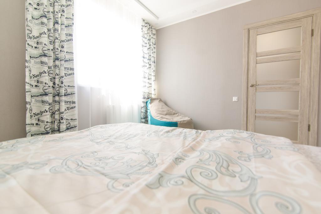 Ferienwohnung Vip Apartmen Sumy Exterior foto