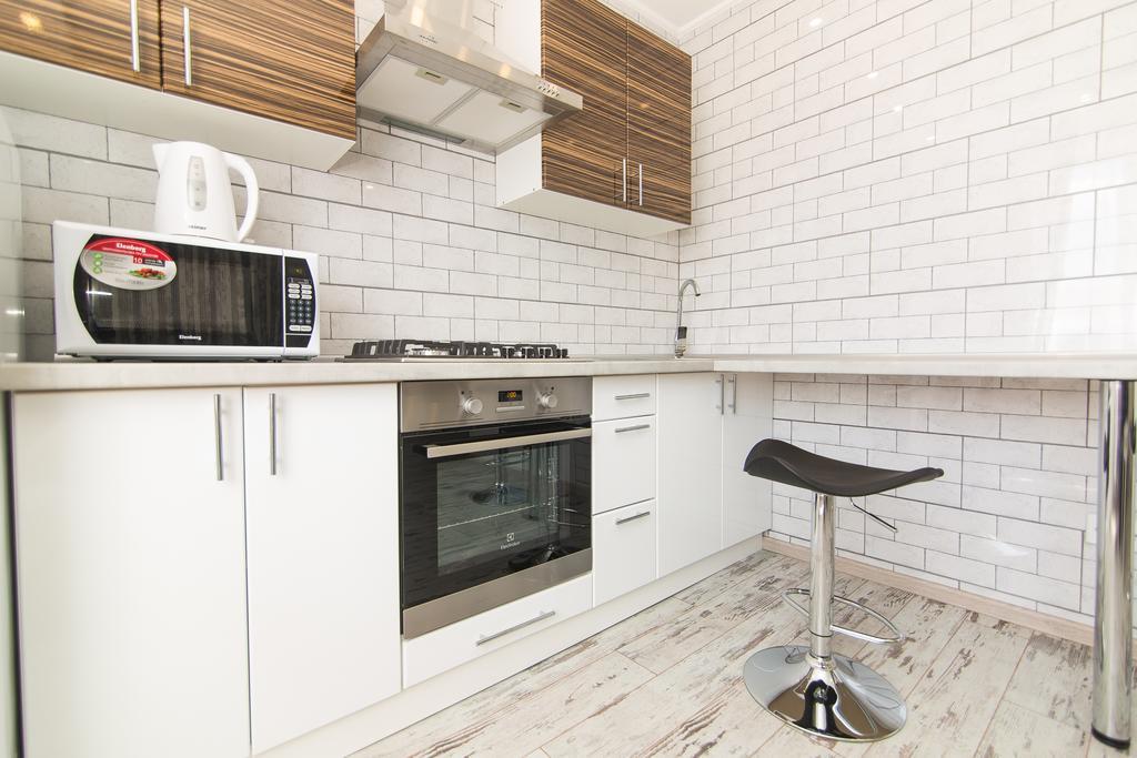 Ferienwohnung Vip Apartmen Sumy Exterior foto