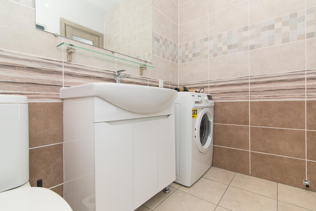 Ferienwohnung Vip Apartmen Sumy Exterior foto
